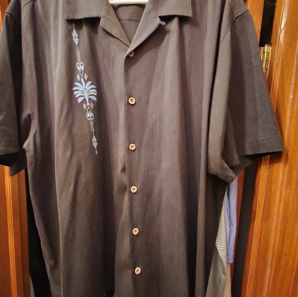 Tommy Bahama Button Down Shirt  131 t34919 XL.